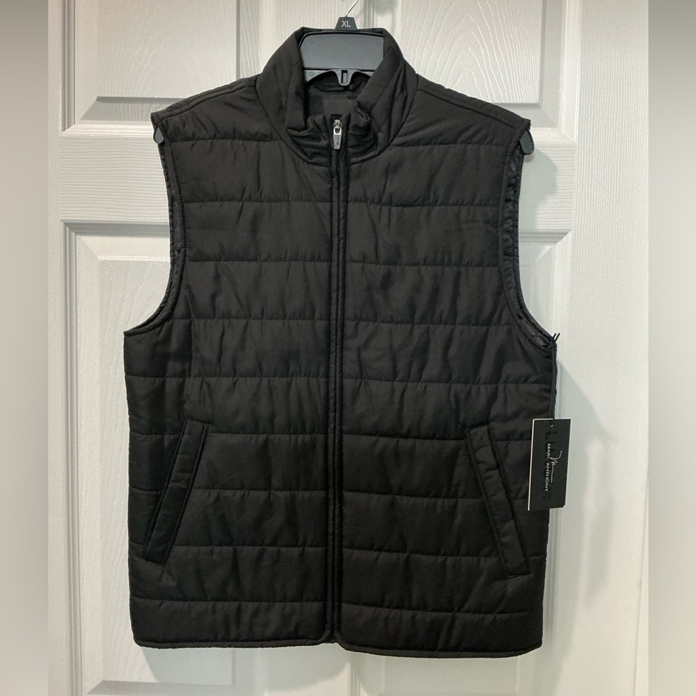 Marc Anthony Black Quilted Vest Sleeveless Insulated.  Size Small